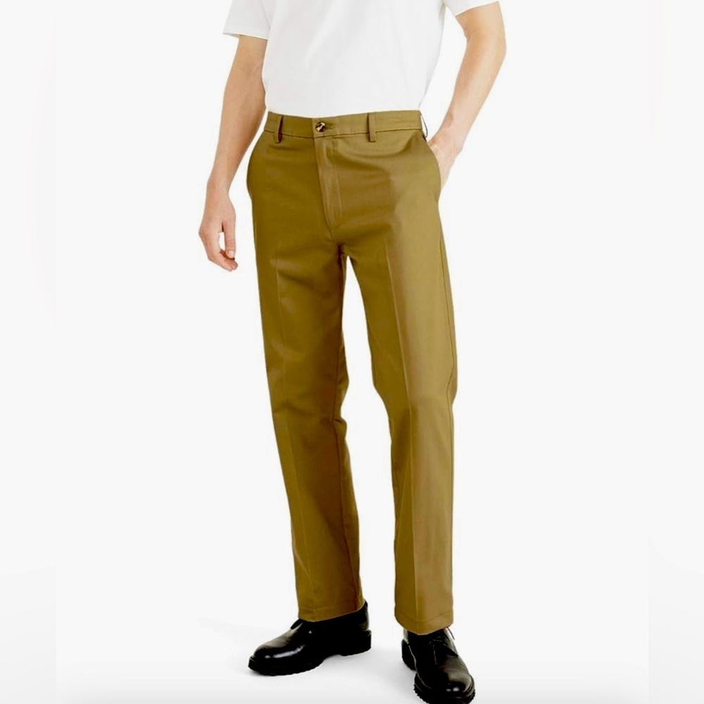 Dockers Essential Khaki Pants Tan With Wrinkle Guard size 36x32 NWT